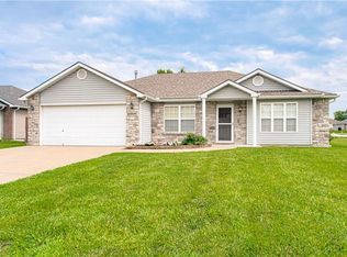1012 Bristol Dr, Raymore, MO 64083