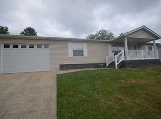 2525 Oak Park Dr, Belleville, IL 62221