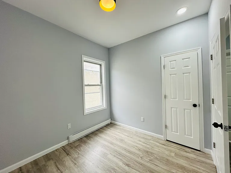 8 Morgan Ave #4 — Photo 8