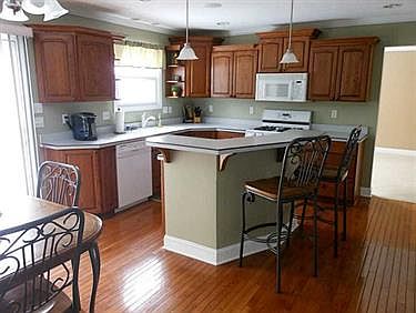 4th image of 1628 Norman Dr
