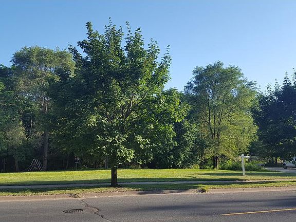 2nd image of 14XX 7th St E