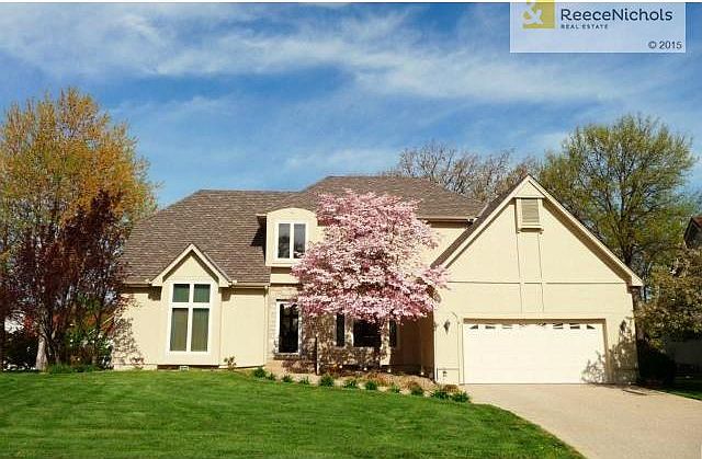 1st image of 4112 NE Pembroke Ln