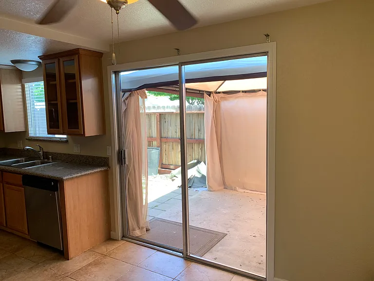 1177 Norwegian Ave — Photo 5