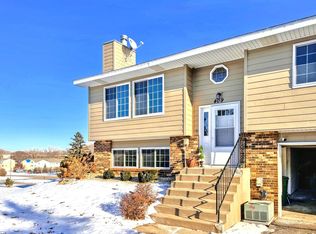 409 Dorland Rd S, Maplewood, MN 55119
