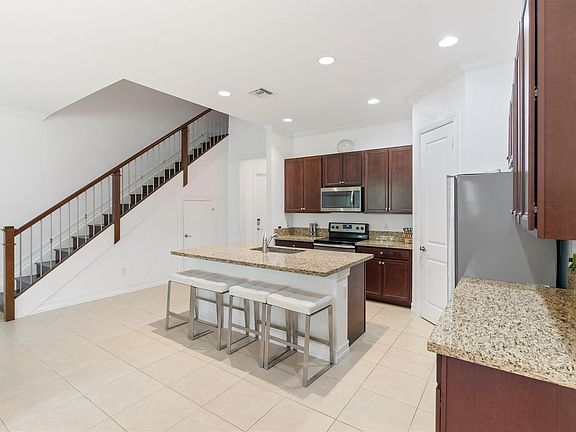 2nd image of 183 SW 127th Terrace #183