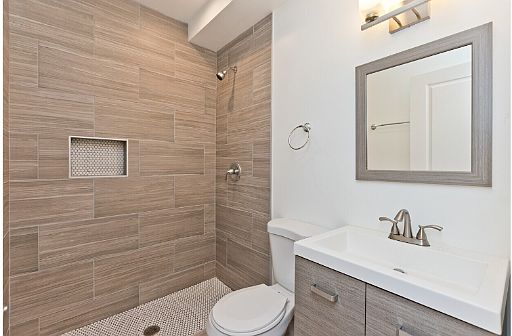 4th image of 2509 N Clybourn Ave #1F