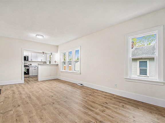4th image of 714 S 25th St