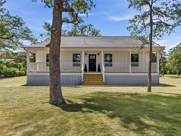 502 Packers Cir, Somerville, TX 77879