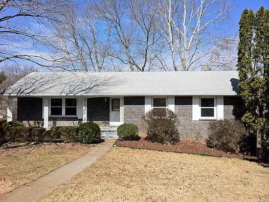 1340 Mimosa Dr — Photo 1