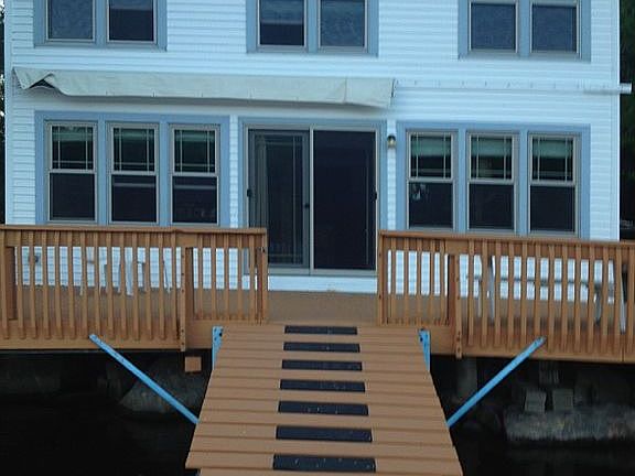 Deck with removable dock