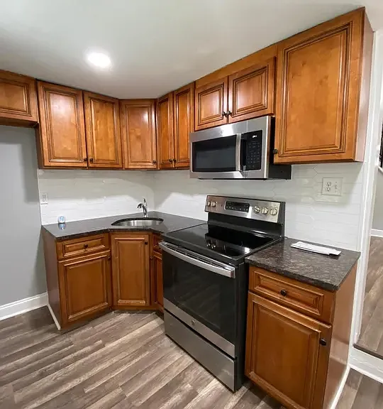 1346 Gillingham St — Photo 4