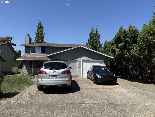 1st image of 2829 Applewood Ln