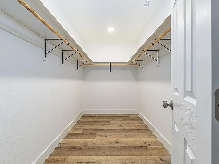 5221 Allred Rd — Photo 13