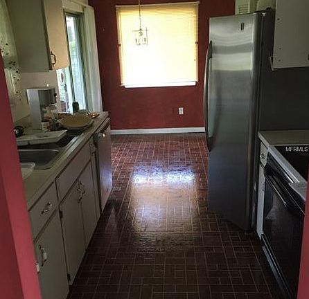 2nd image of 2896 Beal St