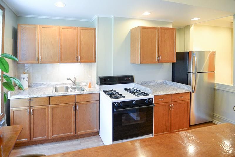 2nd image of 79A India St