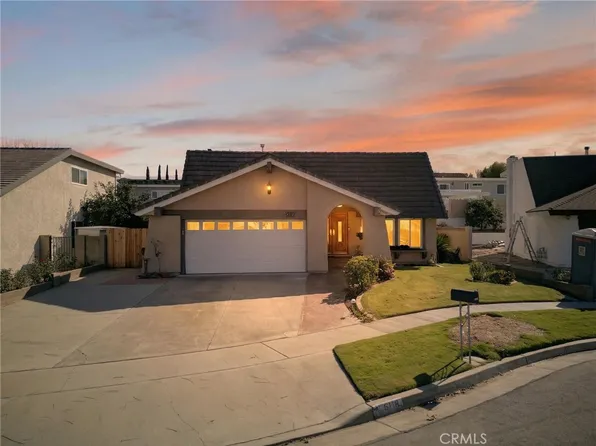 6116 E Paseo Rio Azul, Anaheim, CA 92807