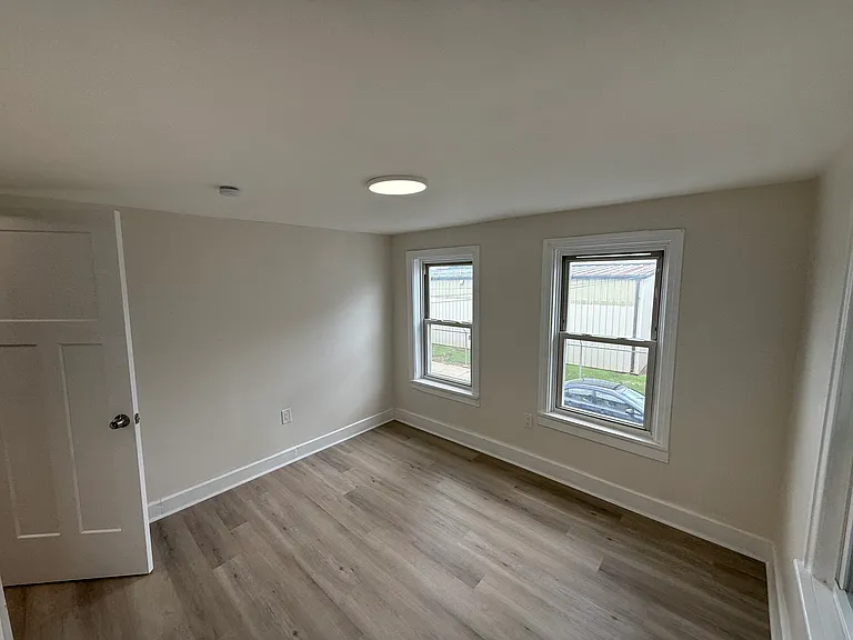 108 W Green St #110 — Photo 15