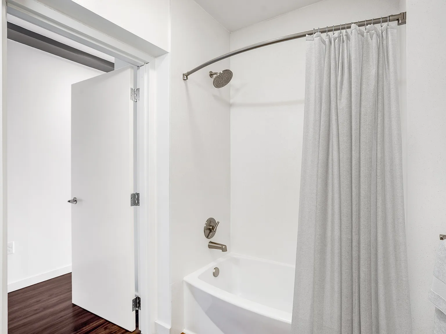 4801 Shattuck — Photo 4