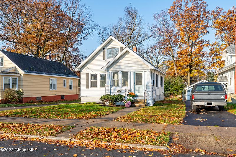 2nd image of 1239 Garner Avenue