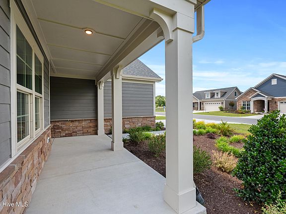 5th image of 1064 Northbridge Court NW