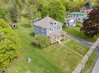 11 River St, Stamford, NY 12167