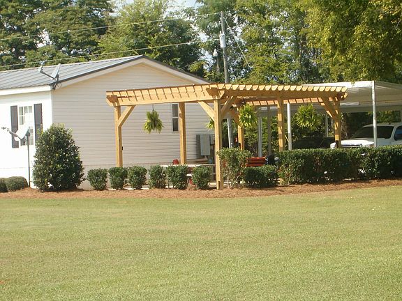 Side view -Pergola Outdoor Entertainment Area