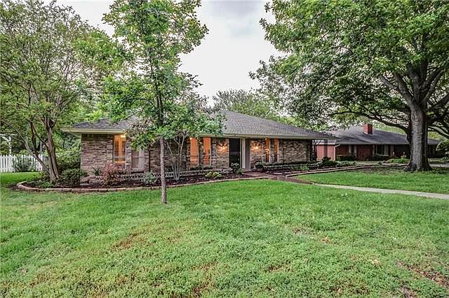 1st image of 3409 Greenbriar Ln