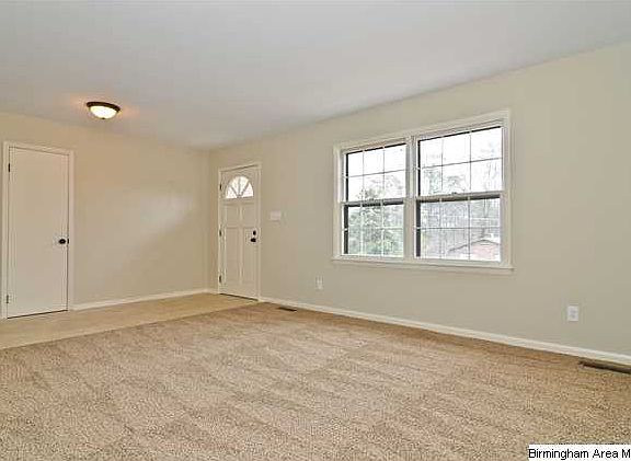3rd image of 616 Staffordshire Dr