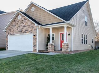 32 Daphne Dr, Arden, NC 28704