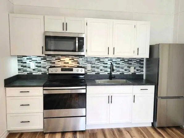2550 3rd St, Fort Myers, FL 33901