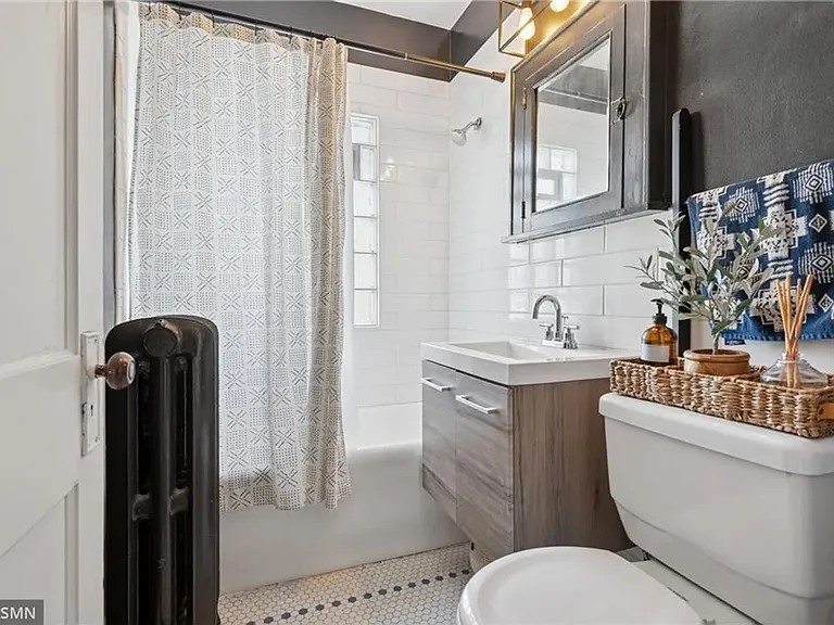 4224 Cedar Avenue South — Photo 5
