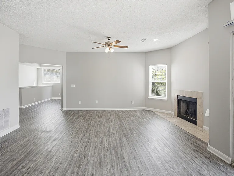 Colts Run-37 - Belmont Apartment 603