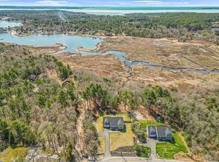 52 Great Neck Rd, Wareham, MA 02571