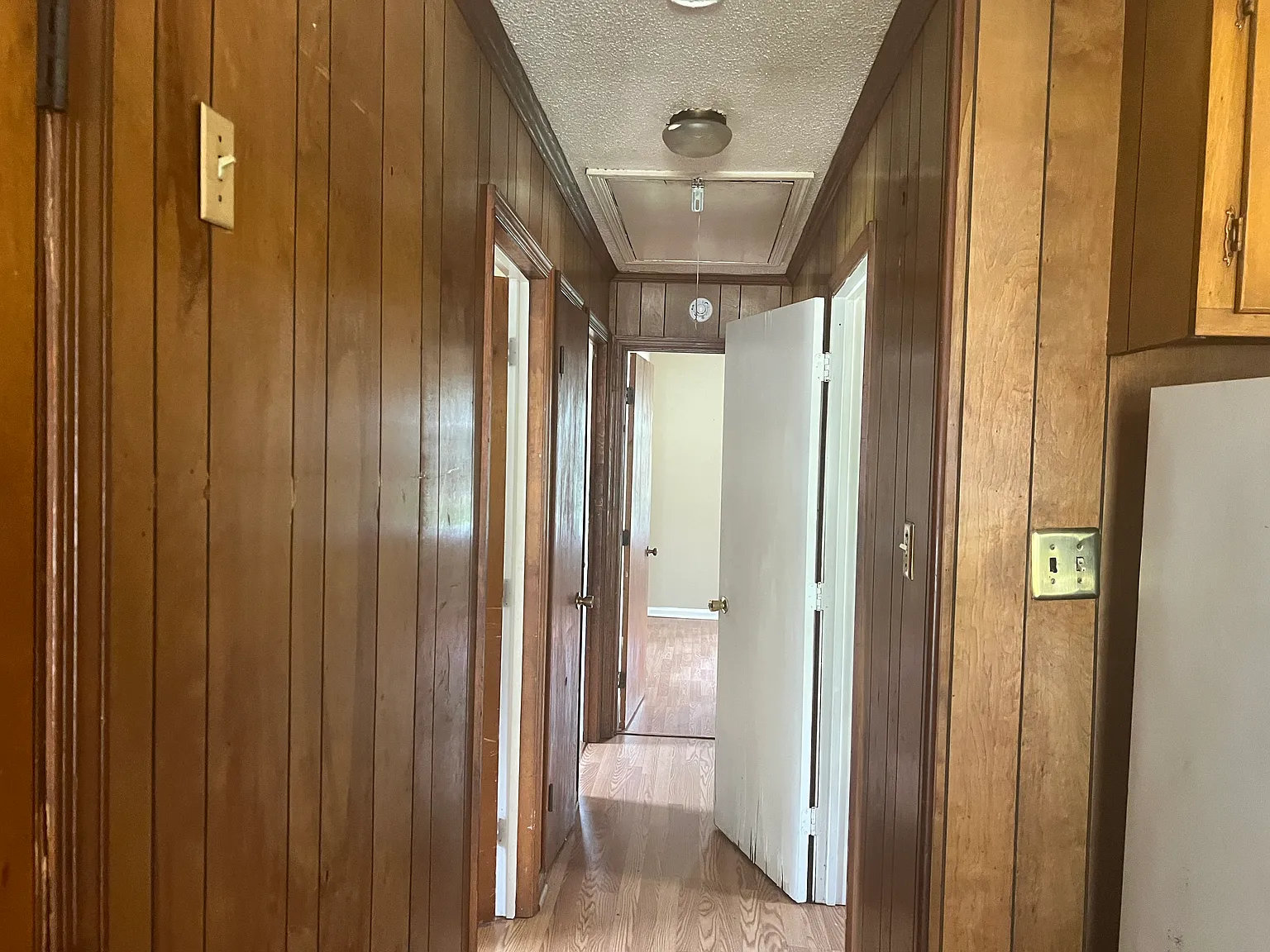 3 bed, 1.5 bath, 1173 sqft, $1,175 — Photo 3