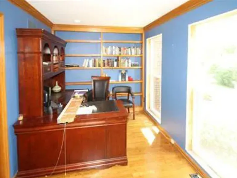 10282 Falling Waters Ln — Photo 6