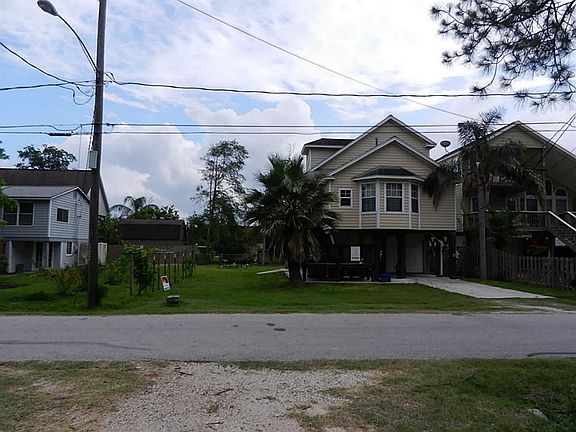 Neighbors to the south.