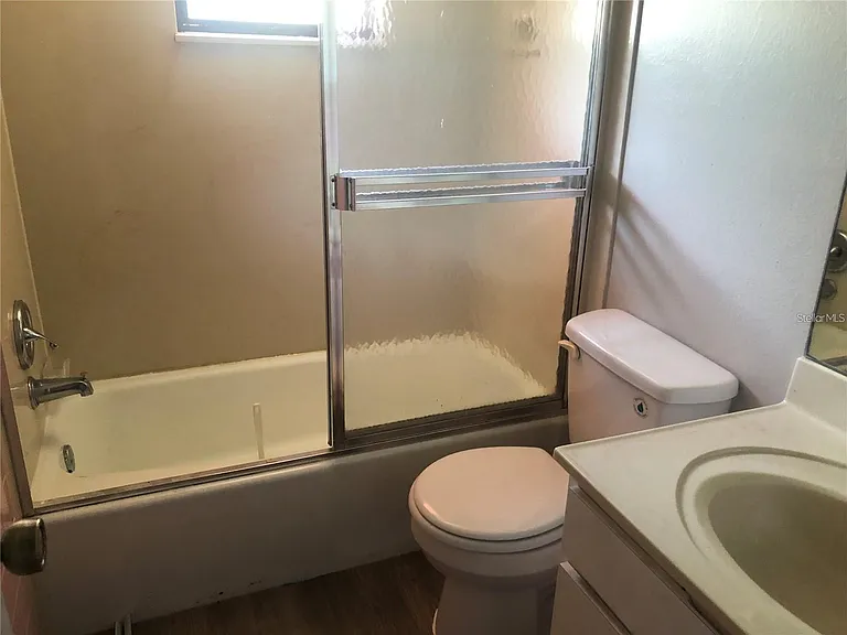 507 Shore Rd — Photo 10