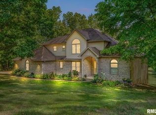 31970 American Legion Rd, Mackinaw, IL 61755