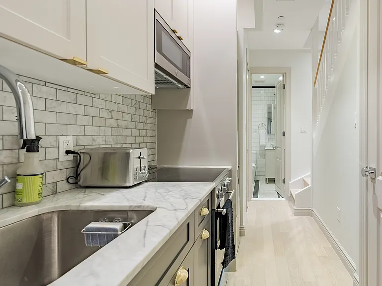 405 E 78th St #4B — Photo 15