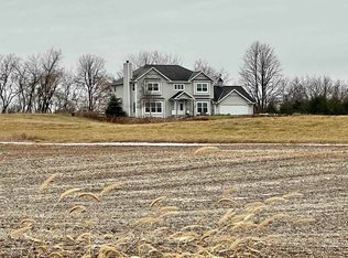 W7865 Maple Leaf Rd, Shawano, WI 54166