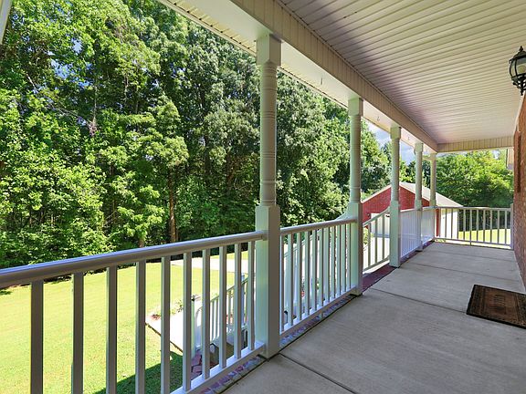 3rd image of 2073 McMahan Hollow Rd