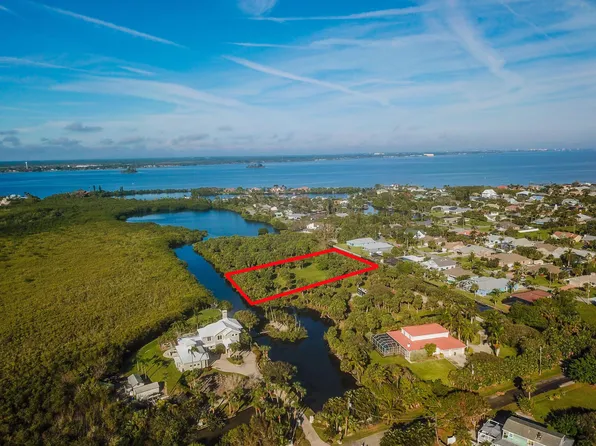 221 Crystal Bay Lane, Indialantic, FL 32903