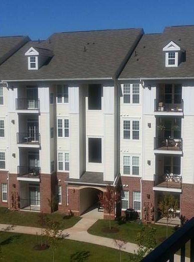 POTOMAC SQUARE