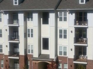 21276 McFadden Sq UNIT 106, Sterling, VA 20165