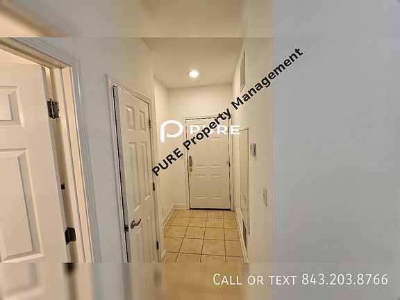 4th image of 1600 Long Grove Dr Unit 1427