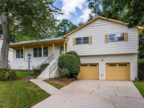2nd image of 2308 Locke Ln