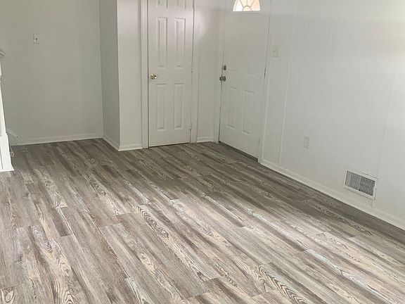 4th image of 3021 Sigel Ct