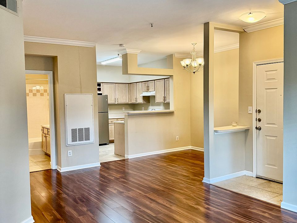 1st image of 700 Daniel Ellis Dr APT 14104