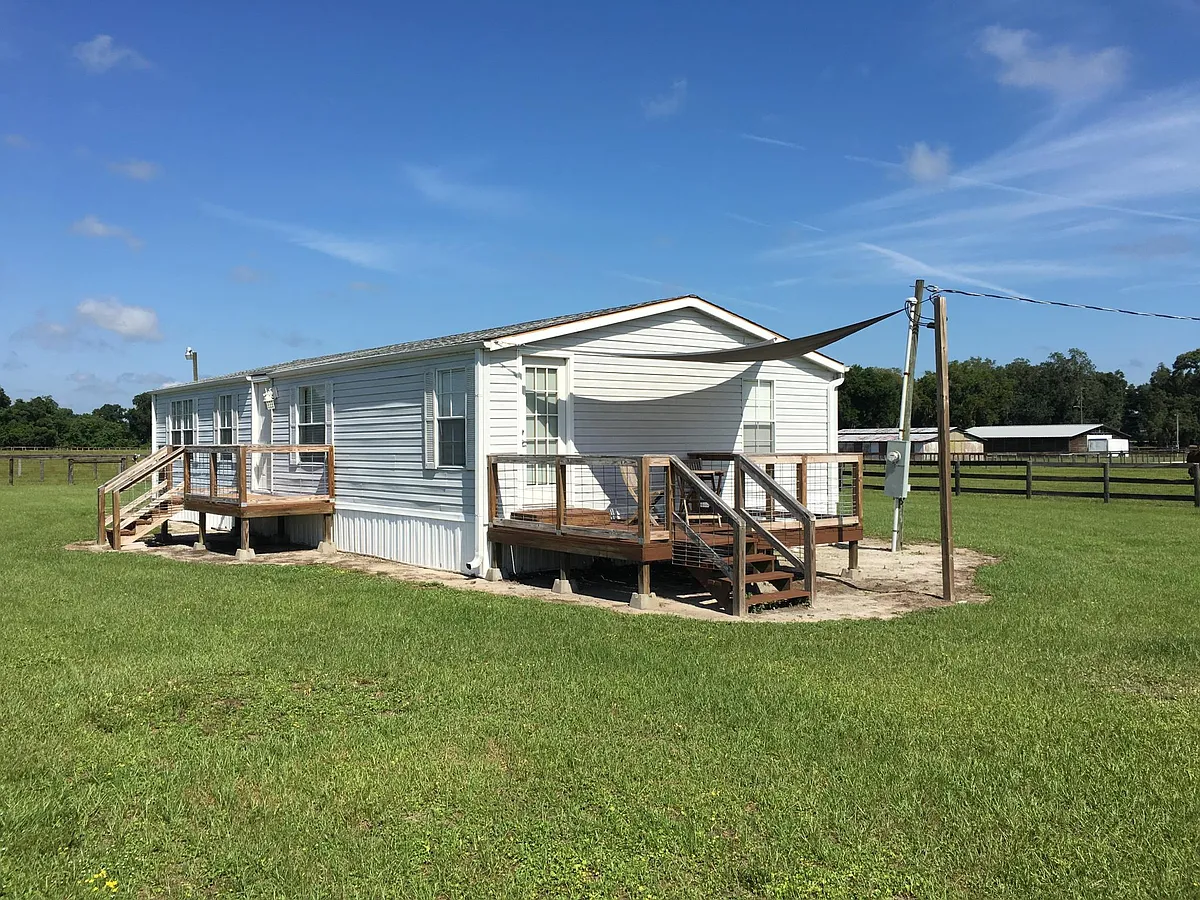 2nd Deck completely red-on and is now covered. - 2985 W Highway 318