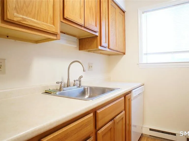 37 Ferris Ave #4 — Photo 1